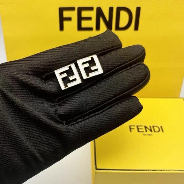 réplica,joyas,joyería,1:1,replica,fake,lujo,barato Pendientes con el nuevo logotipo de FENDI, personalizables de alta gama (M7Y2N)