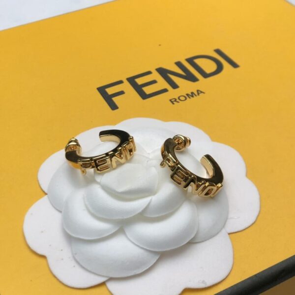 réplica,joyas,joyería,1:1,replica,fake,lujo,barato Pendientes con el nuevo logotipo de FENDI, alta personalización (NN3RO)