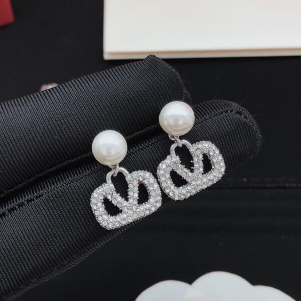 réplica,joyas,joyería,1:1,replica,fake,lujo,barato El nuevo collar de Valentino está fabricado en latón ZP (BDO7B).