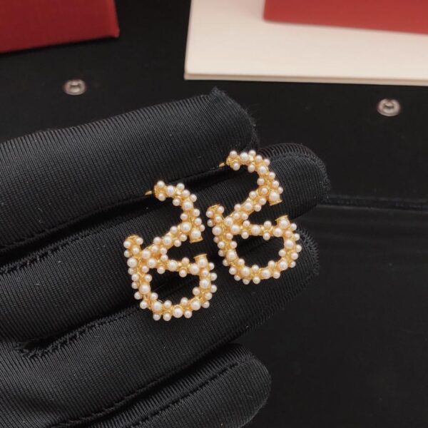 réplica,joyas,joyería,1:1,replica,fake,lujo,barato Pendientes Valentino de nuevo modelo con cuentas de arroz y diamantes, de latón ZP, pequeños (9WE87)