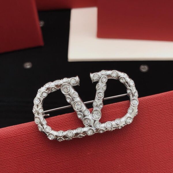 réplica,joyas,joyería,1:1,replica,fake,lujo,barato El último broche de diamantes de Valentino, hecho de latón ZP (TY9PA)
