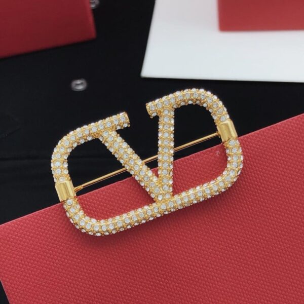 réplica,joyas,joyería,1:1,replica,fake,lujo,barato Broche Valentino en forma de V con diamantes (RWTS1)