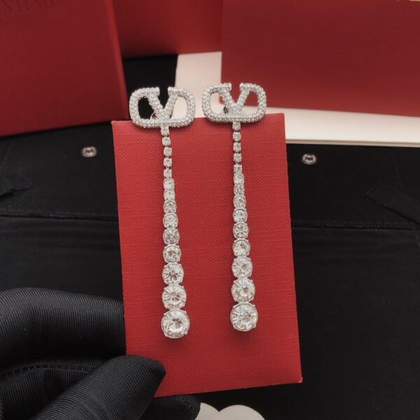 réplica,joyas,joyería,1:1,replica,fake,lujo,barato Pendientes Valentino de nuevo modelo con cuentas de arroz y diamantes, fabricados en latón ZP (FU916)