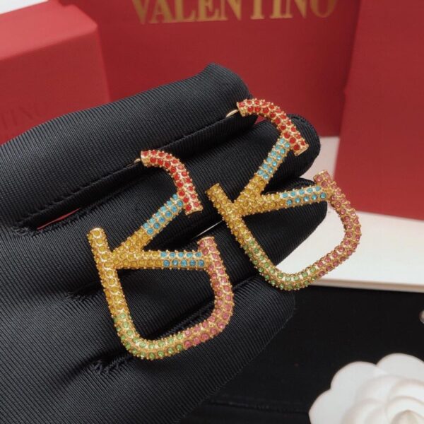 réplica,joyas,joyería,1:1,replica,fake,lujo,barato Los últimos pendientes de diamantes en forma de V de Valentino, material consistente de latón ZP (8WT7H)