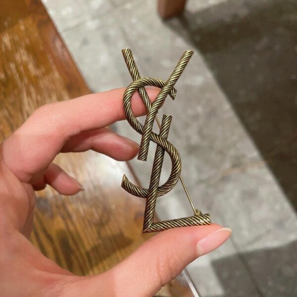 réplica,joyas,joyería,1:1,replica,fake,lujo,barato Broche brillante dorado antiguo sincrónico de estilo nuevo de YSL (DEZ93)