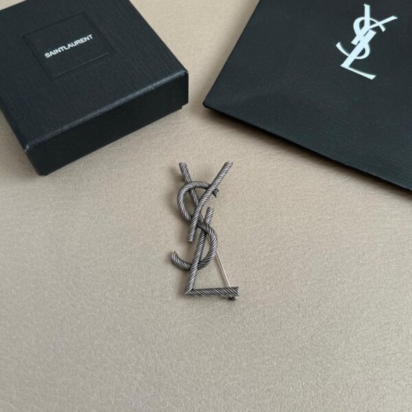 réplica,joyas,joyería,1:1,replica,fake,lujo,barato Broche con letra de YSL (4959S)