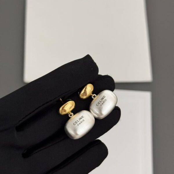 réplica,joyas,joyería,1:1,replica,fake,lujo,barato Pendientes grandes de plata con colgante pequeño de oro de Celine (N28FZ)