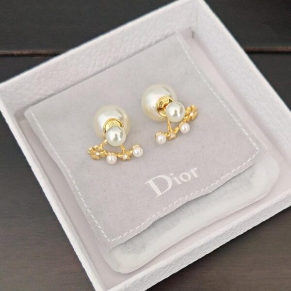réplica,joyas,joyería,1:1,replica,fake,lujo,barato Las últimas gotas de perla grandes y pequeñas de Dior están hechas del mismo material de latón ZP (QWEZQ)