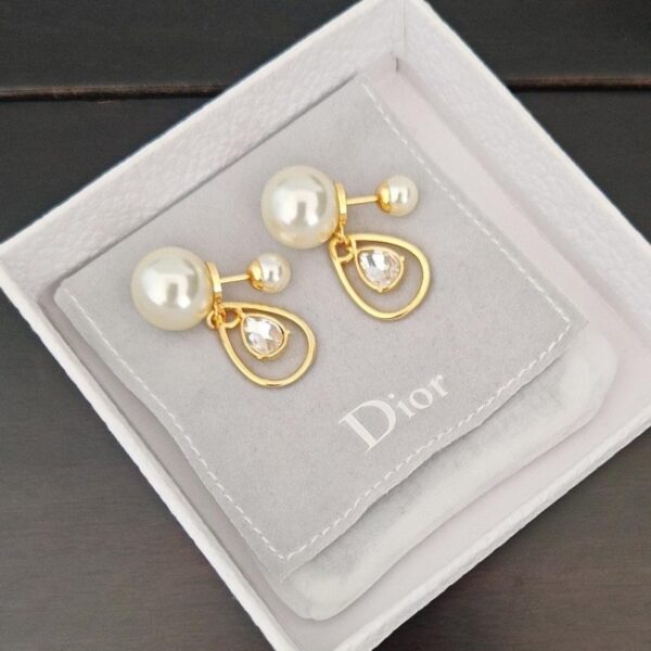 réplica,joyas,joyería,1:1,replica,fake,lujo,barato Las últimas gotas de perla grandes y pequeñas de Dior están hechas del mismo material de latón ZP (QWEZQ)