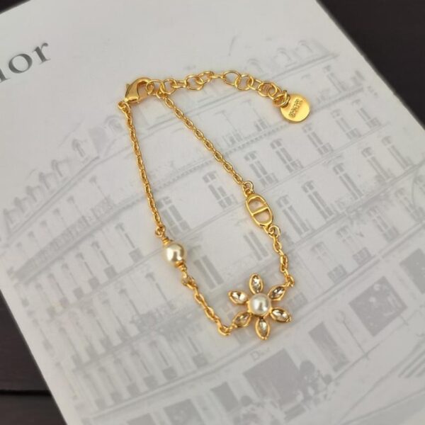 réplica,joyas,joyería,1:1,replica,fake,lujo,barato Las últimas gotas de perla grandes y pequeñas de Dior están hechas del mismo material de latón ZP (QWEZQ)