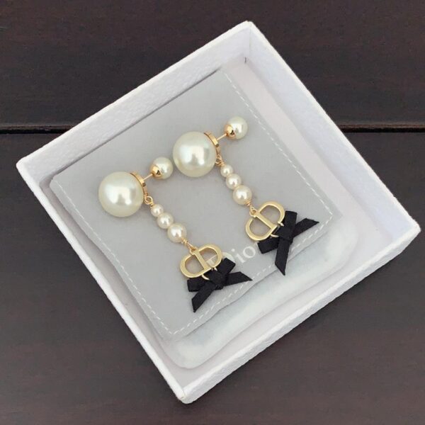 réplica,joyas,joyería,1:1,replica,fake,lujo,barato Pendientes largos con lazo de perla, último modelo de Dior, de latón ZP (6U4CF)