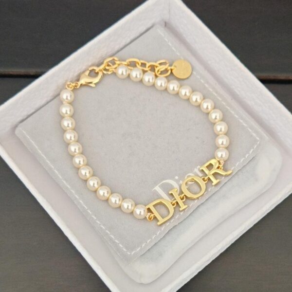 réplica,joyas,joyería,1:1,replica,fake,lujo,barato Pulsera de perlas con letras de Dior, última generación, fabricada en latón ZP (NO82Y)