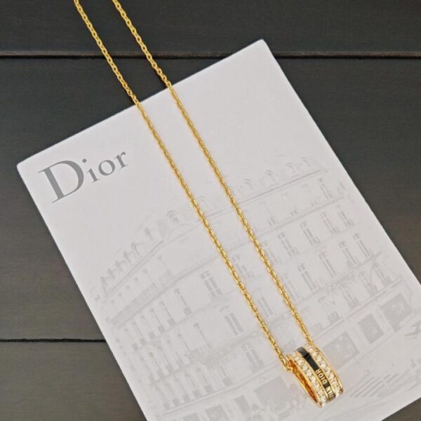 réplica,joyas,joyería,1:1,replica,fake,lujo,barato El último collar de aro negro de Dior, en consonancia con el material de latón ZP (S67LA)
