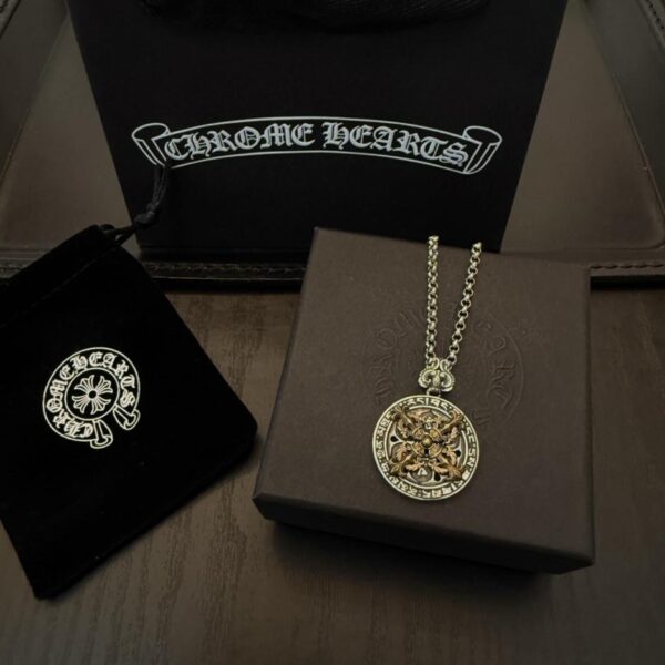 réplica,joyas,joyería,1:1,replica,fake,lujo,barato Nuevo collar clásico con colgante de cruz y medalla de Chrome Hearts de alta calidad (DP05W)