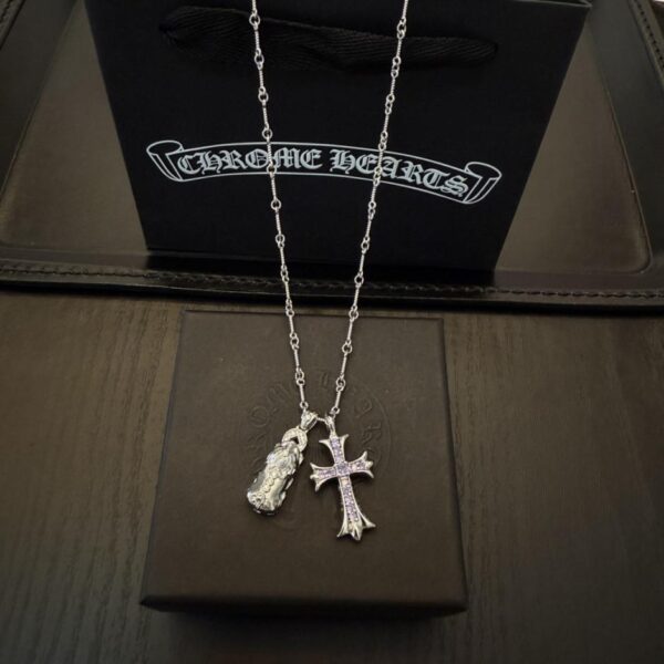 réplica,joyas,joyería,1:1,replica,fake,lujo,barato Nuevo collar con cruz de diamantes morados de Chrome Hearts de alta calidad (FO5JT)