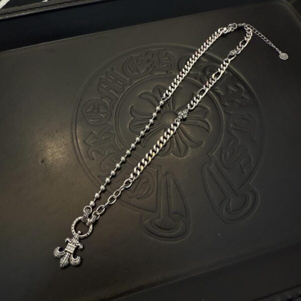réplica,joyas,joyería,1:1,replica,fake,lujo,barato Nuevo collar de flores Scout con múltiples elementos y diamantes de Chrome Hearts (R1KZV) de alta calidad.