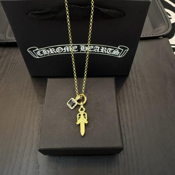 réplica,joyas,joyería,1:1,replica,fake,lujo,barato Nuevo collar de espada con diamante cuadrado negro de Chrome Hearts de alta calidad (HAZER)