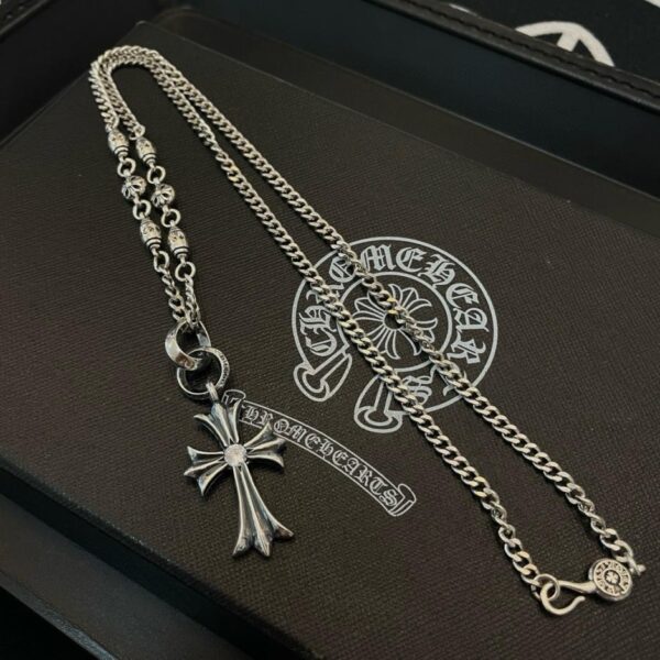 réplica,joyas,joyería,1:1,replica,fake,lujo,barato Nuevo collar con colgante de cruz de diamantes blancos y flor de corazón cromado de alta calidad (YDGLQ)