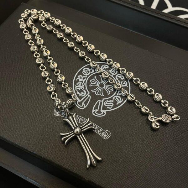 réplica,joyas,joyería,1:1,replica,fake,lujo,barato Nuevo collar clásico retro de bolas de flores con forma de corazón cromado de alta calidad con colgante de cruz de diamantes (Z7KXI)