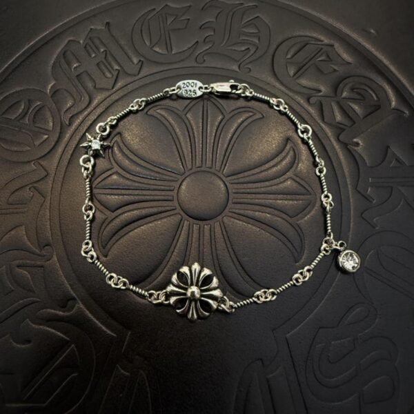 réplica,joyas,joyería,1:1,replica,fake,lujo,barato Pulsera clásica vintage con cruz y flor de Chrome Hearts, nueva y de alta calidad (UK06Y)