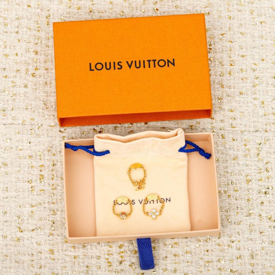 réplica,joyas,joyería,1:1,replica,fake,lujo,barato réplica,joyas,joyería,1:1,replica,fake,lujo,barato Juego de anillos de tres piezas LV (ZJVFK)