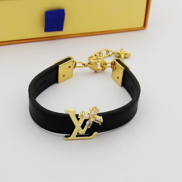 réplica,joyas,joyería,1:1,replica,fake,lujo,barato Pulsera de cuero con flores antiguas LV, pulsera de cuero abierta, ya disponible (BTCCO)