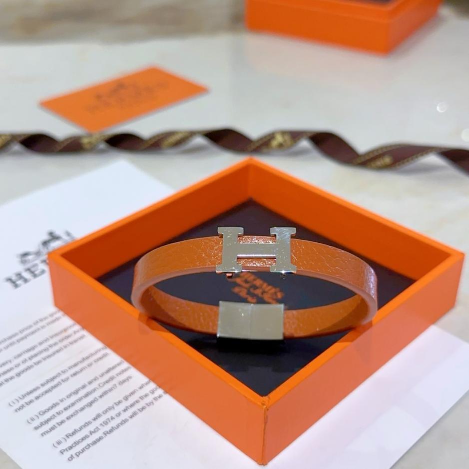 réplica,joyas,joyería,1:1,replica,fake,lujo,barato réplica,joyas,joyería,1:1,replica,fake,lujo,barato Pulsera de cuero Hermès, último modelo, hecha a mano (JA971)