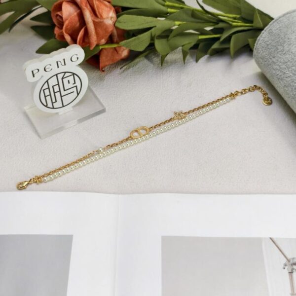 réplica,joyas,joyería,1:1,replica,fake,lujo,barato Pulsera Dior de perlas de doble círculo en versión contador, nuevo modelo, de latón de alta calidad, con perlas Swarovski (AZT5O)