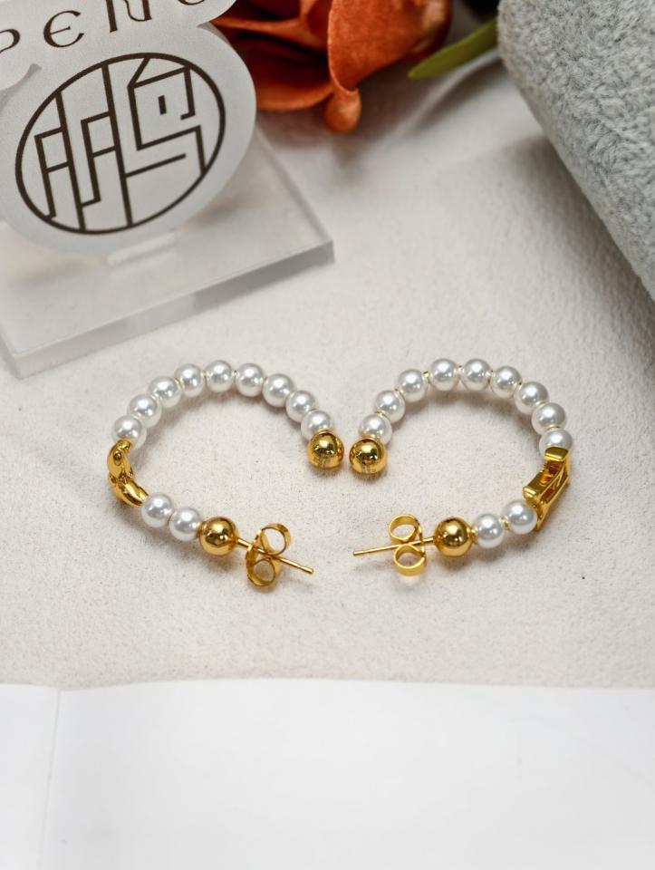 réplica,joyas,joyería,1:1,replica,fake,lujo,barato réplica,joyas,joyería,1:1,replica,fake,lujo,barato Pendientes nuevos de oro LV con flor de perla, latón de alta calidad y perlas de resina (NGQEE)