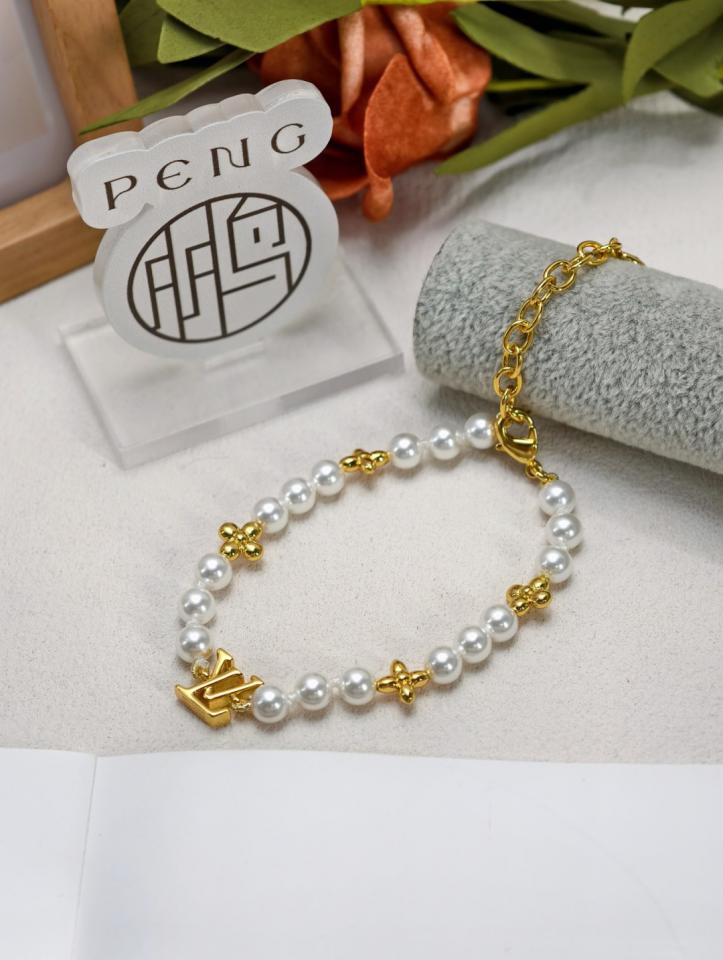 réplica,joyas,joyería,1:1,replica,fake,lujo,barato réplica,joyas,joyería,1:1,replica,fake,lujo,barato Pulsera de perlas de resina de latón de alta calidad con diseño de flor dorada LV (19ALI)