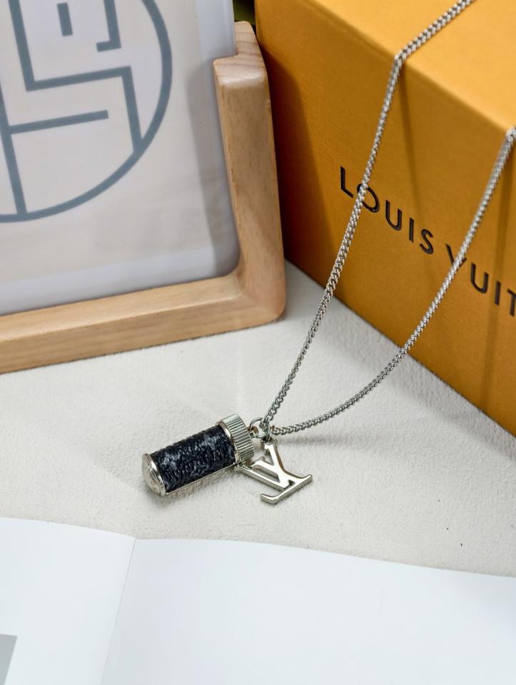 réplica,joyas,joyería,1:1,replica,fake,lujo,barato réplica,joyas,joyería,1:1,replica,fake,lujo,barato Collar con frasco de perfume LV de edición limitada (1WLPT)