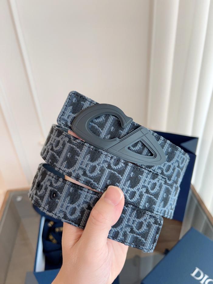 réplica,joyas,joyería,1:1,replica,fake,lujo,barato réplica,joyas,joyería,1:1,replica,fake,lujo,barato DIOR Piel original francesa Oblique tela azul claro piel de vacuno negra 3,5 cm (789W2)