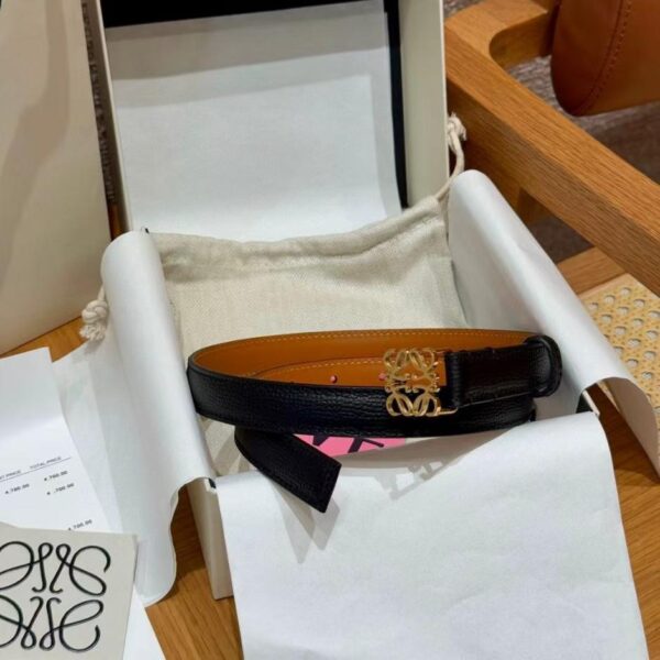 réplica,joyas,joyería,1:1,replica,fake,lujo,barato Cinturón de piel de guijarro para mujer LOEWE de 2,0 cm (542KW)