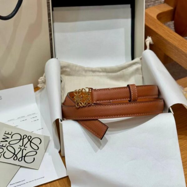 réplica,joyas,joyería,1:1,replica,fake,lujo,barato Cinturón LOEWE de piel granulada para mujer, 2,0 cm (IYJGU)
