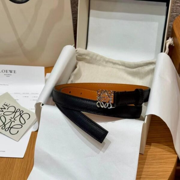 réplica,joyas,joyería,1:1,replica,fake,lujo,barato Cinturón LOEWE de piel granulada para mujer, 2,0 cm (RM5DZ)