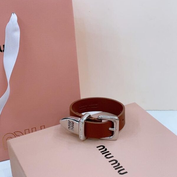 réplica,joyas,joyería,1:1,replica,fake,lujo,barato Pulsera Miu Miu con cinturón de piel de 2,0 cm (FK8DJ)