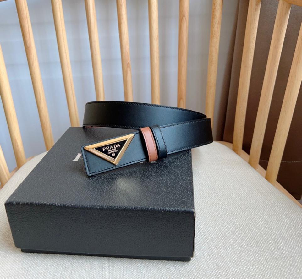 réplica,joyas,joyería,1:1,replica,fake,lujo,barato réplica,joyas,joyería,1:1,replica,fake,lujo,barato Cinturón de piel brillante, último modelo de PRADA (7FYK8)