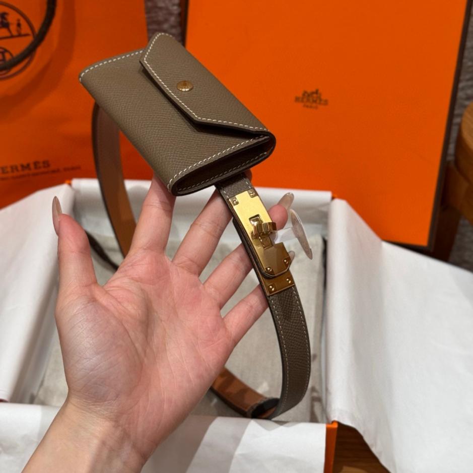 réplica,joyas,joyería,1:1,replica,fake,lujo,barato réplica,joyas,joyería,1:1,replica,fake,lujo,barato Riñonera pequeña con hebilla Kelly de Hermes (nuevo cinturón H) (7SIW6)