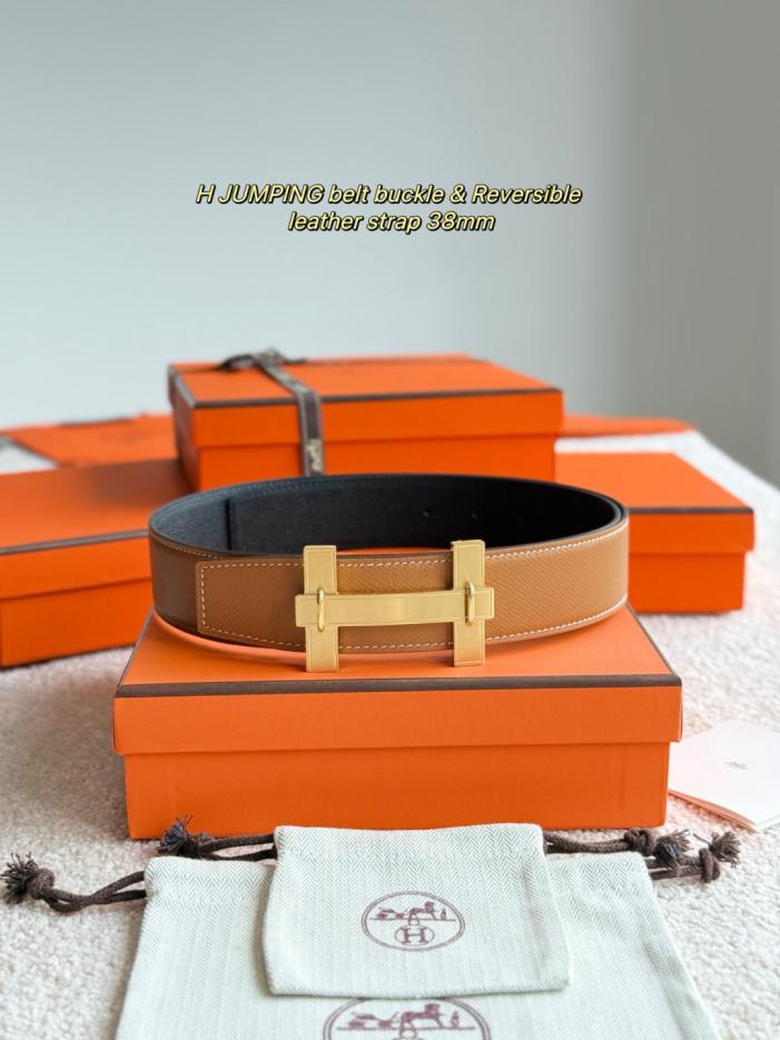 réplica,joyas,joyería,1:1,replica,fake,lujo,barato réplica,joyas,joyería,1:1,replica,fake,lujo,barato Cinturón Hermes JUMPING para hombre (0JBT1) con herrajes de primera calidad y cuero Epsom importado en negro y marrón dorado, 38 mm de ancho