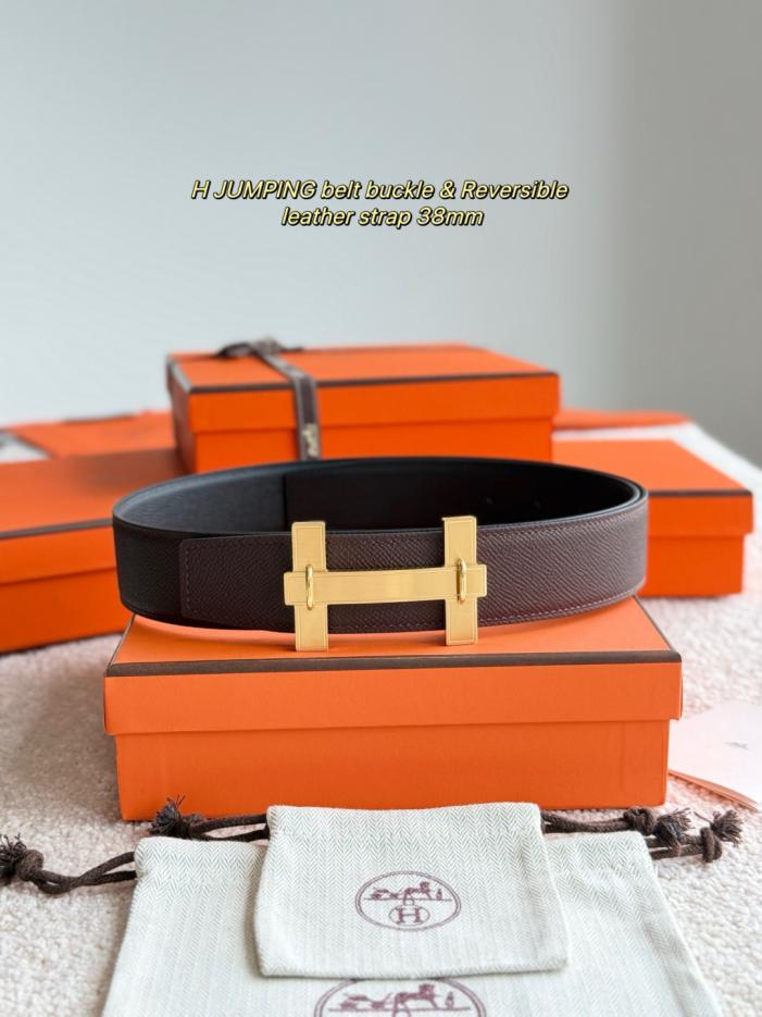 réplica,joyas,joyería,1:1,replica,fake,lujo,barato réplica,joyas,joyería,1:1,replica,fake,lujo,barato Herrajes premium Hermes JUMPING con cuero Epsom importado negro y rojo sillín de 38 mm de ancho para cinturón de hombre (XNDV5)
