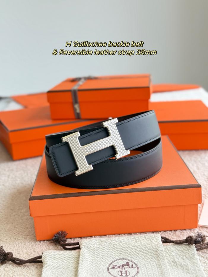 réplica,joyas,joyería,1:1,replica,fake,lujo,barato réplica,joyas,joyería,1:1,replica,fake,lujo,barato Cinturón para hombre de 38 mm de ancho (AKBL1) con herrajes de boutique Hermes Guillochee y piel de becerro mate de doble cara importada.