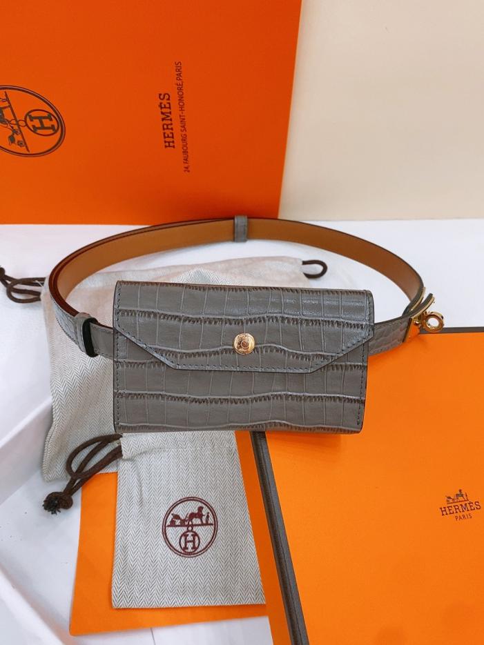 réplica,joyas,joyería,1:1,replica,fake,lujo,barato réplica,joyas,joyería,1:1,replica,fake,lujo,barato Cinturón Hermes Little Kelly de alto brillo con estampado de cocodrilo de 1,7 cm (YS83A)