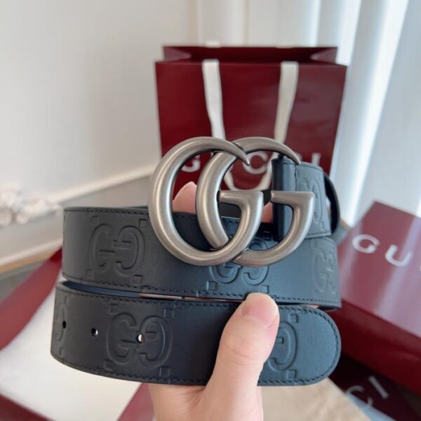 réplica,joyas,joyería,1:1,replica,fake,lujo,barato GUCCI Piel de becerro clásica grabada, ancho 4,0 cm (1UBMG)