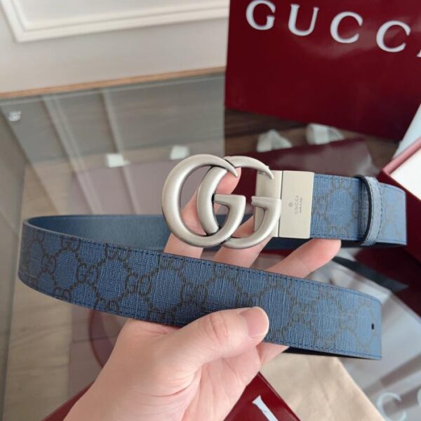 réplica,joyas,joyería,1:1,replica,fake,lujo,barato Gucci 627055 FACJT Monograma Supreme de PVC en azul real con textura de piel de cerdo azul, ancho 3,7 cm (KPBVA)