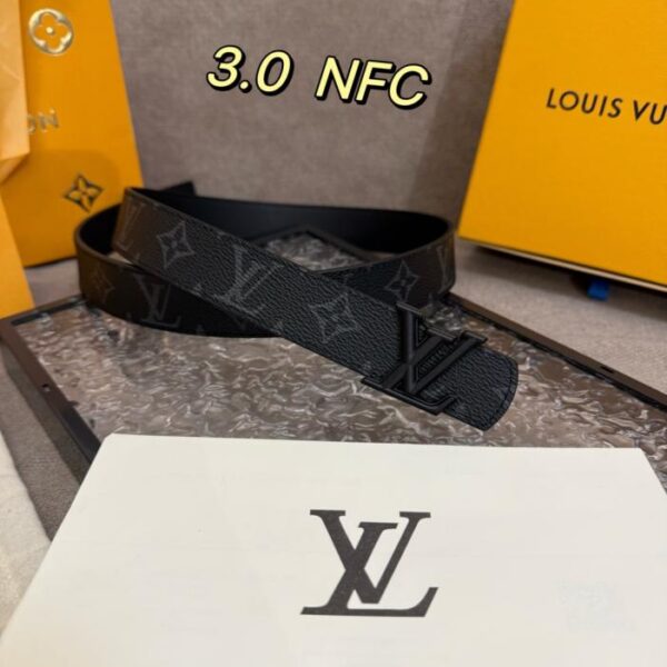 réplica,joyas,joyería,1:1,replica,fake,lujo,barato Cinturón reversible LV Iniciales 3.0cm (ZE3K4)