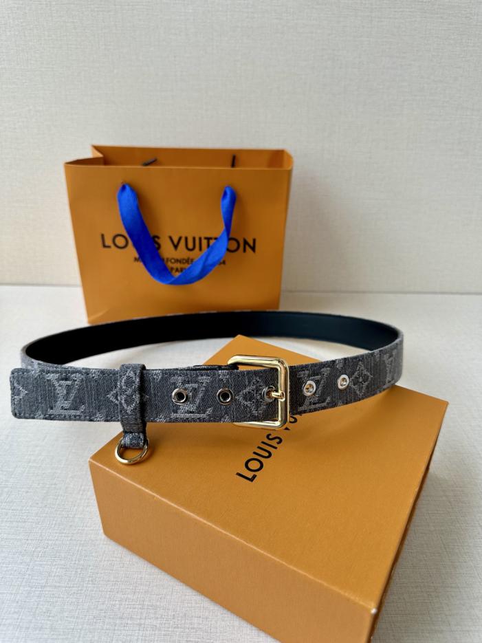 réplica,joyas,joyería,1:1,replica,fake,lujo,barato réplica,joyas,joyería,1:1,replica,fake,lujo,barato Cinturón LV con anilla en D, ancho 3,0, monograma denim (UN2NW)