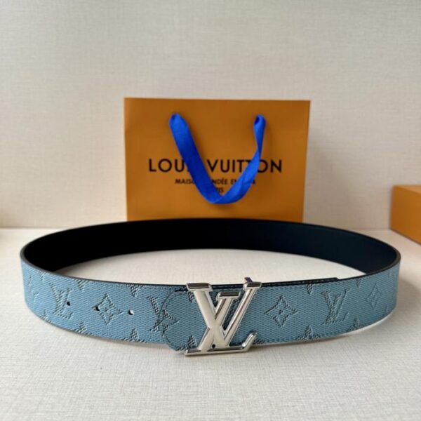 réplica,joyas,joyería,1:1,replica,fake,lujo,barato Cinturón reversible LV Dimension Monogram Heritage de 4.0 de ancho (CS0JF)