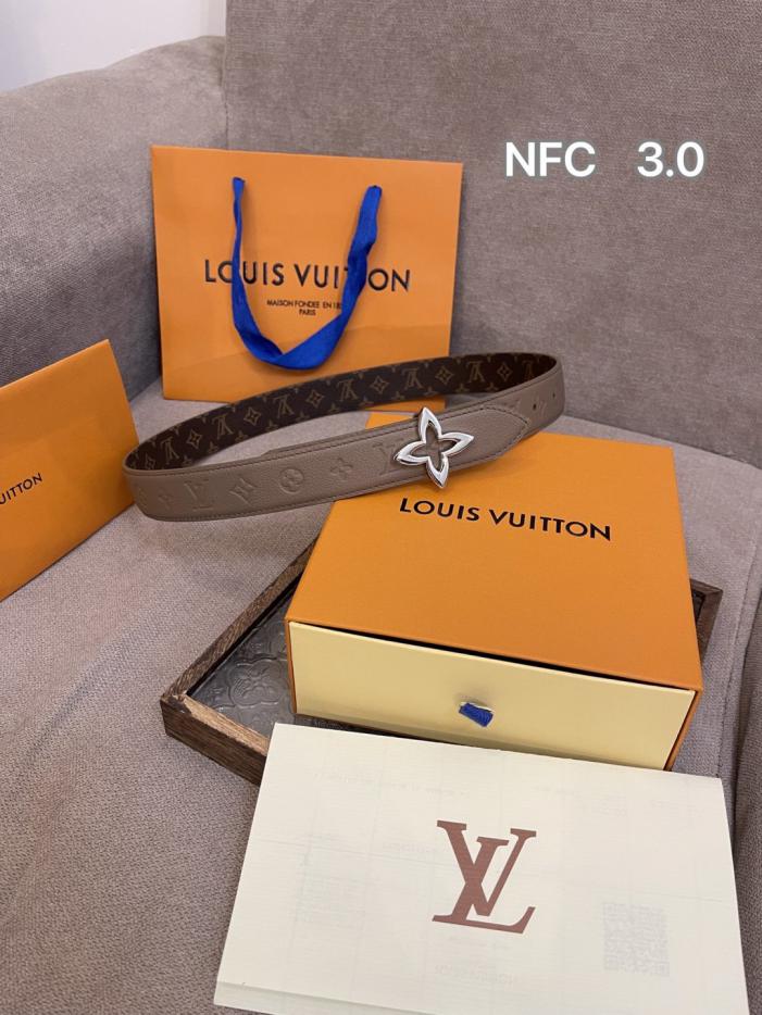 réplica,joyas,joyería,1:1,replica,fake,lujo,barato réplica,joyas,joyería,1:1,replica,fake,lujo,barato Cinturón Louis Vuitton de doble cara de 3,0 cm (S16MQ)