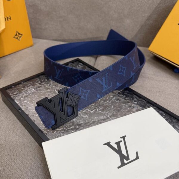 réplica,joyas,joyería,1:1,replica,fake,lujo,barato Cinturón reversible LV Dimension 4.0 de piel con letras LV en relieve y monograma floral (JYVL4)