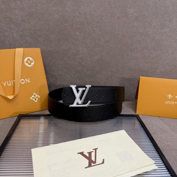réplica,joyas,joyería,1:1,replica,fake,lujo,barato Cinturón reversible LV Dimension 4.0 de piel con letras LV en relieve y monograma floral (EYN97)